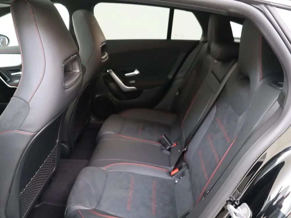 Mercedes-Benz CLA CLA 180 Shooting Brake Star Edition AMG LI uit 2025, foto 6