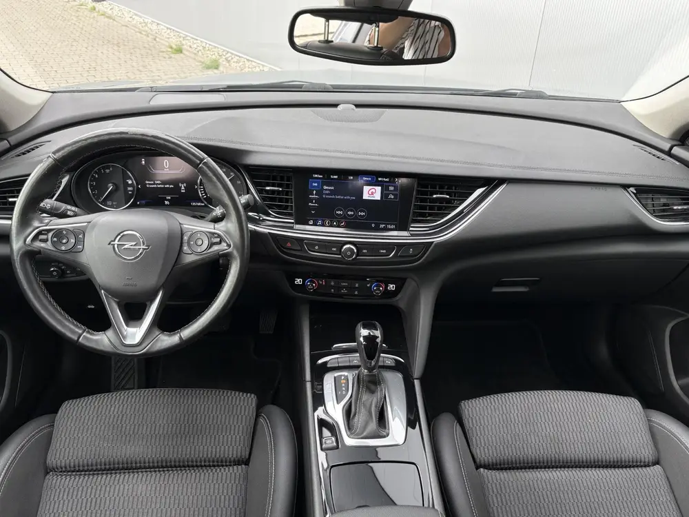 Opel Insignia 2.0 CDTI Business Executive uit 2020, foto 2
