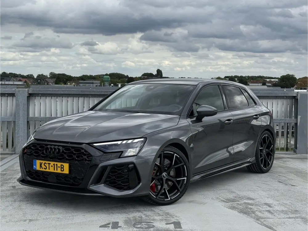 Audi RS3 2.5 TFSI uit 2023, foto 2