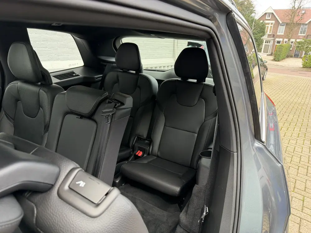 Volvo XC90 2.0 T8 Twin Engine AWD Momentum 7P Panorama dak T uit 2019, foto 11