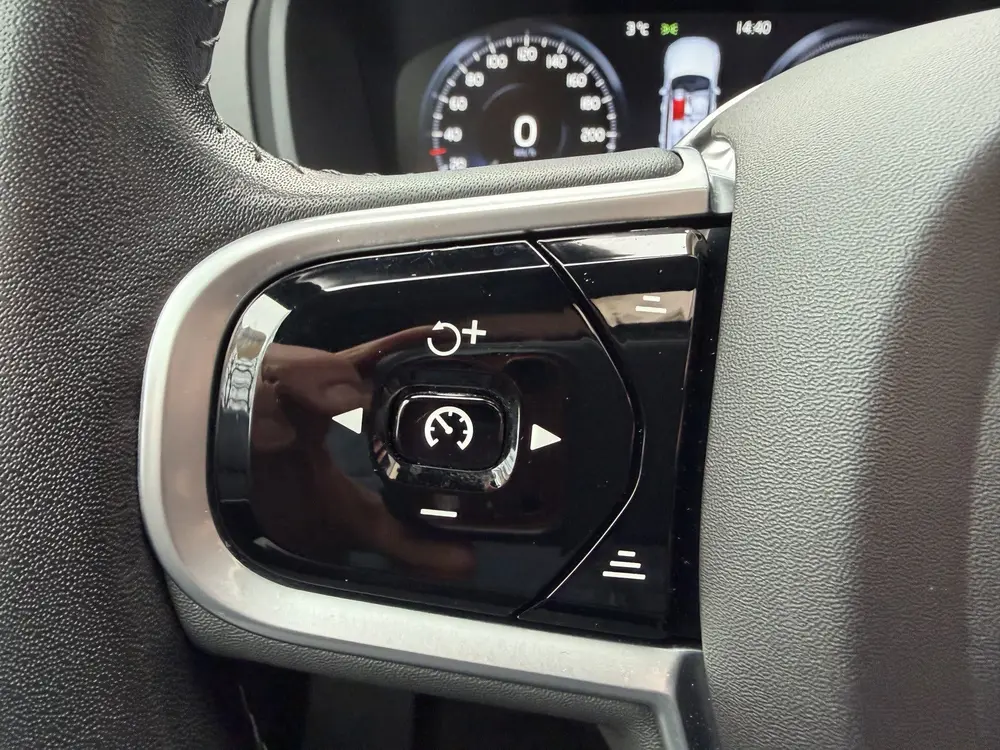 Volvo XC90 2.0 T8 Twin Engine AWD Momentum 7P Panorama dak T uit 2019, foto 18