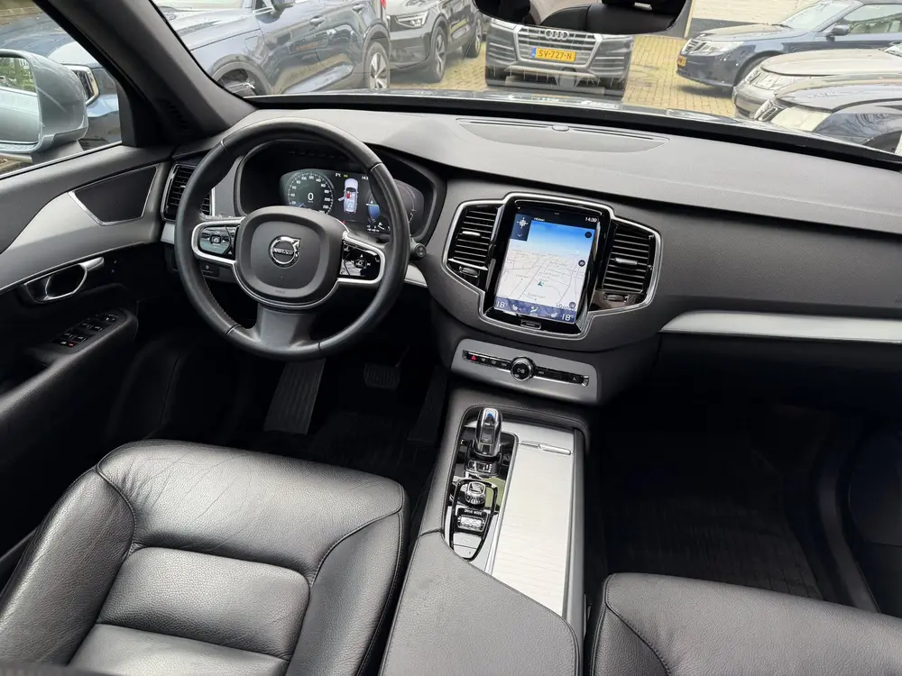 Volvo XC90 2.0 T8 Twin Engine AWD Momentum 7P Panorama dak T uit 2019, foto 4