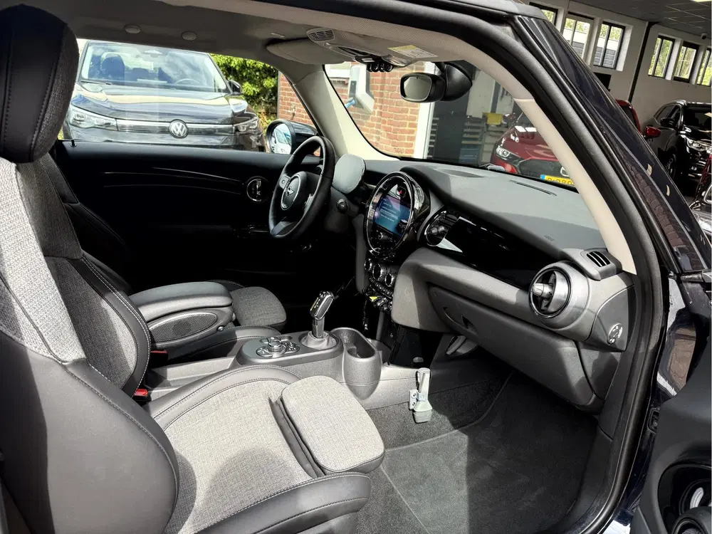 Mini Electric Resolute Edition 33 kWh SOH 94.8 uit 2022, foto 5
