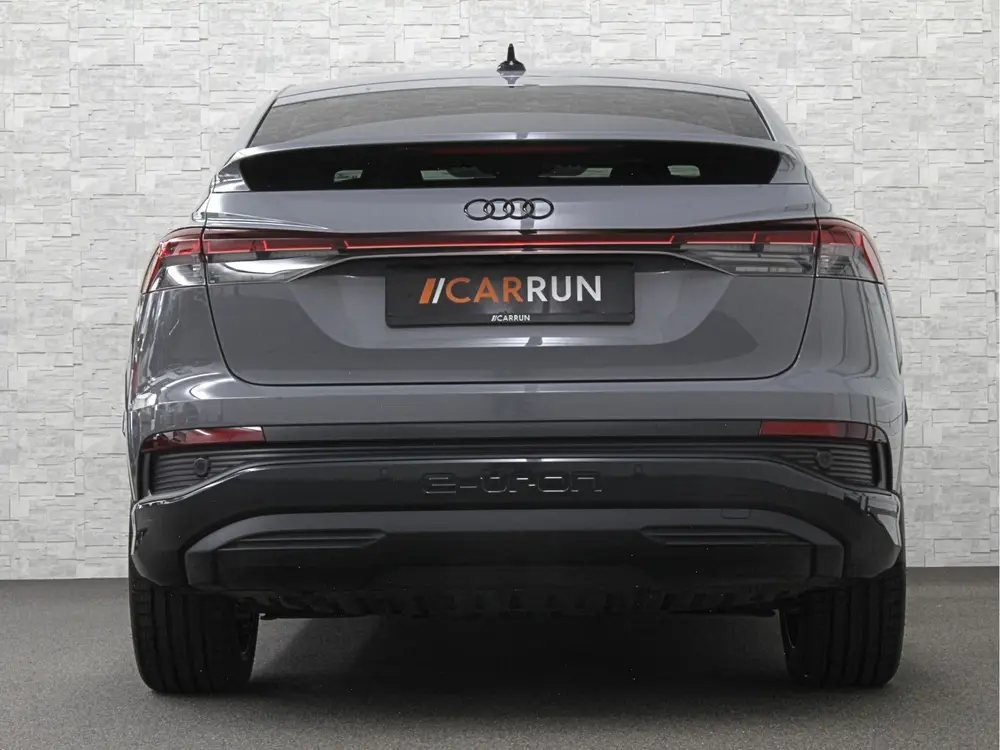 Audi Q4 e-tron 40 S-Line 77 kWh uit 2023, foto 11