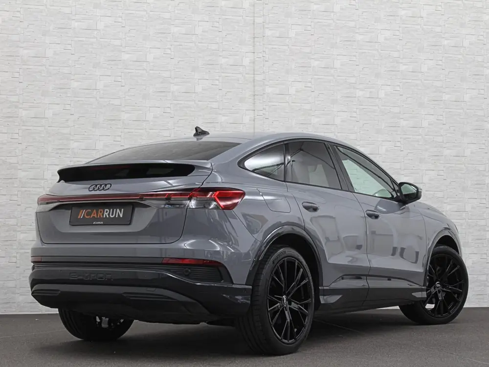 Audi Q4 e-tron 40 S-Line 77 kWh uit 2023, foto 3