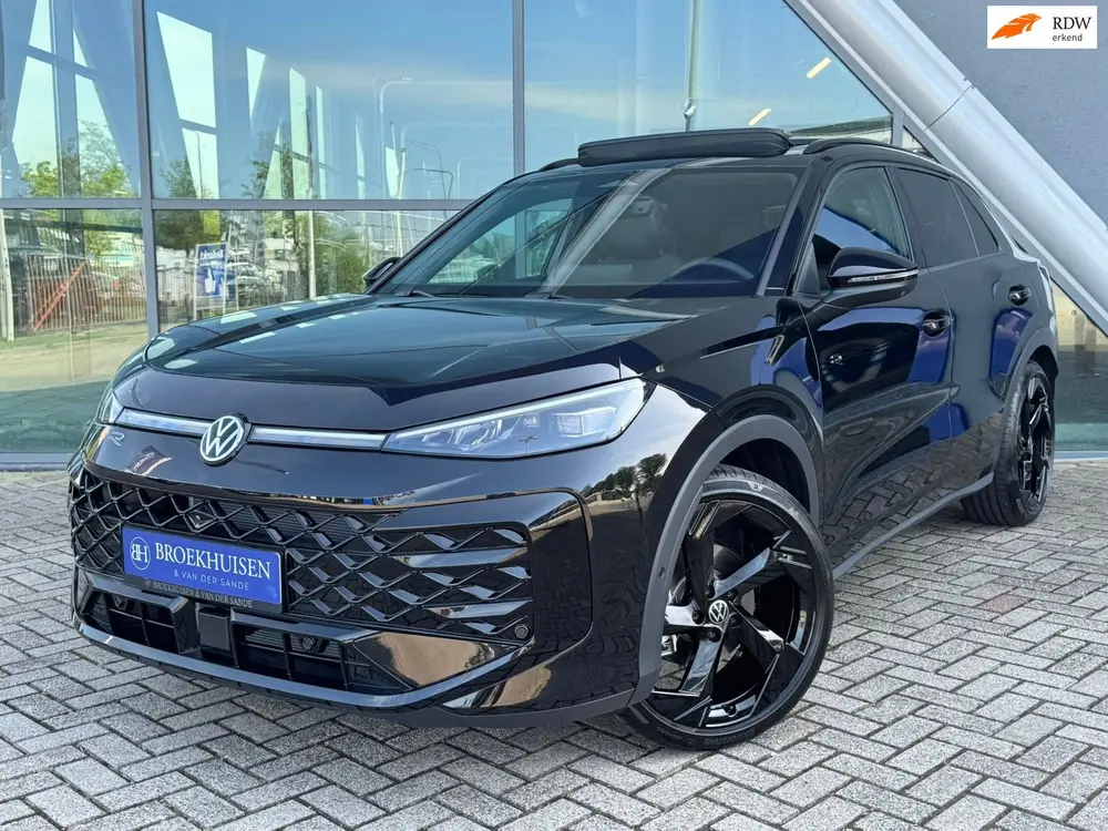 Volkswagen T-Roc 1.5 eTsi R-Line First Edition Black style H uit 2026