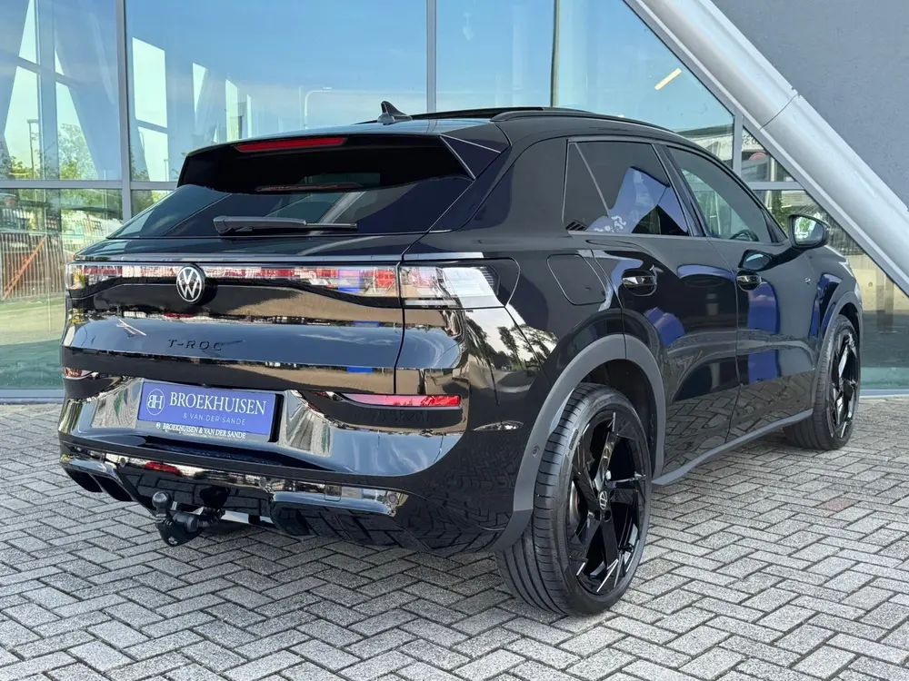 Volkswagen T-Roc 1.5 eTsi R-Line First Edition Black style H uit 2026, foto 2