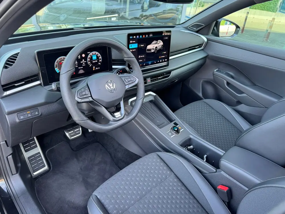 Volkswagen T-Roc 1.5 eTsi R-Line First Edition Black style H uit 2026, foto 6