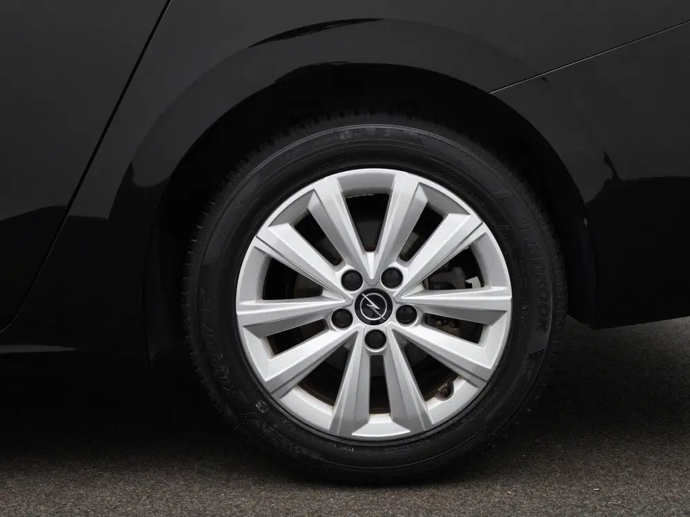 Opel Astra 1.2 Turbo uit 2023, foto 13