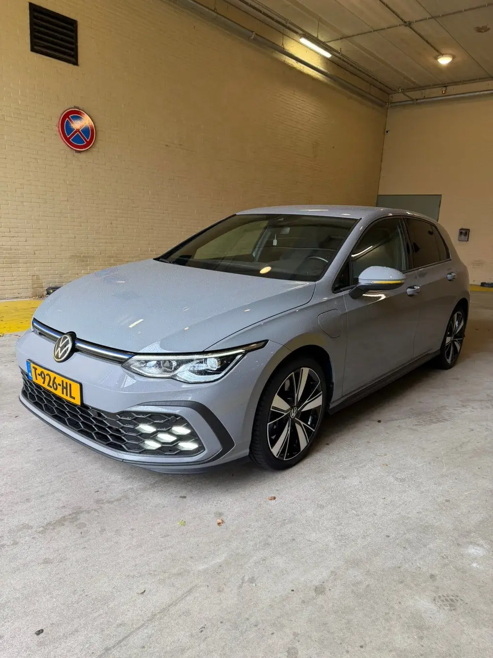Volkswagen Golf 8 GTE | Dealer onderhouden | 245PK uit 2021