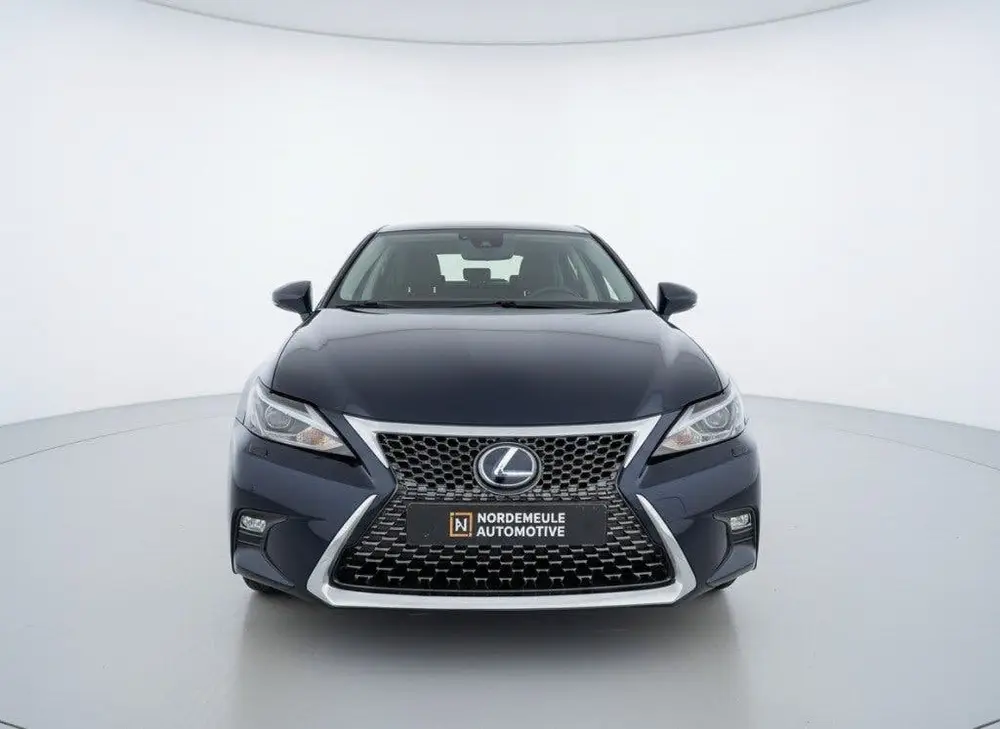 Lexus CT 200H ULTIMATE ED. Xenon, Cruise, Alcantara uit 2021, foto 2