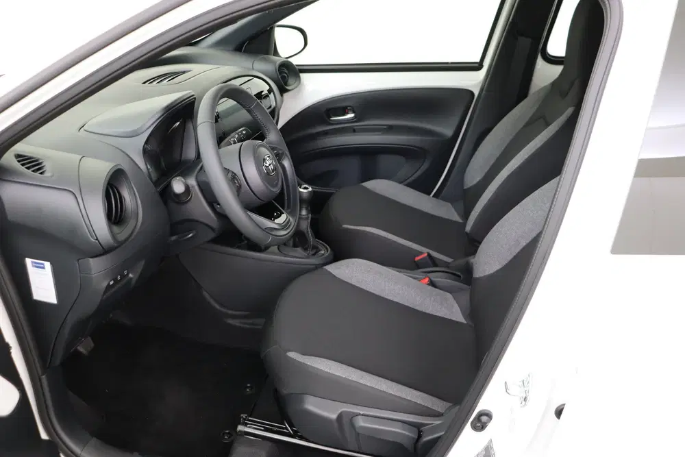 Toyota Aygo X 1.0 VVT-i MT Play demo uit 2025, foto 18