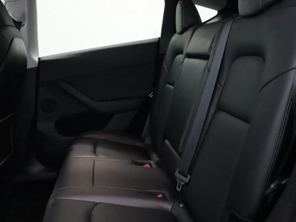 Tesla Model Y Long Range AWD uit 2024, foto 13