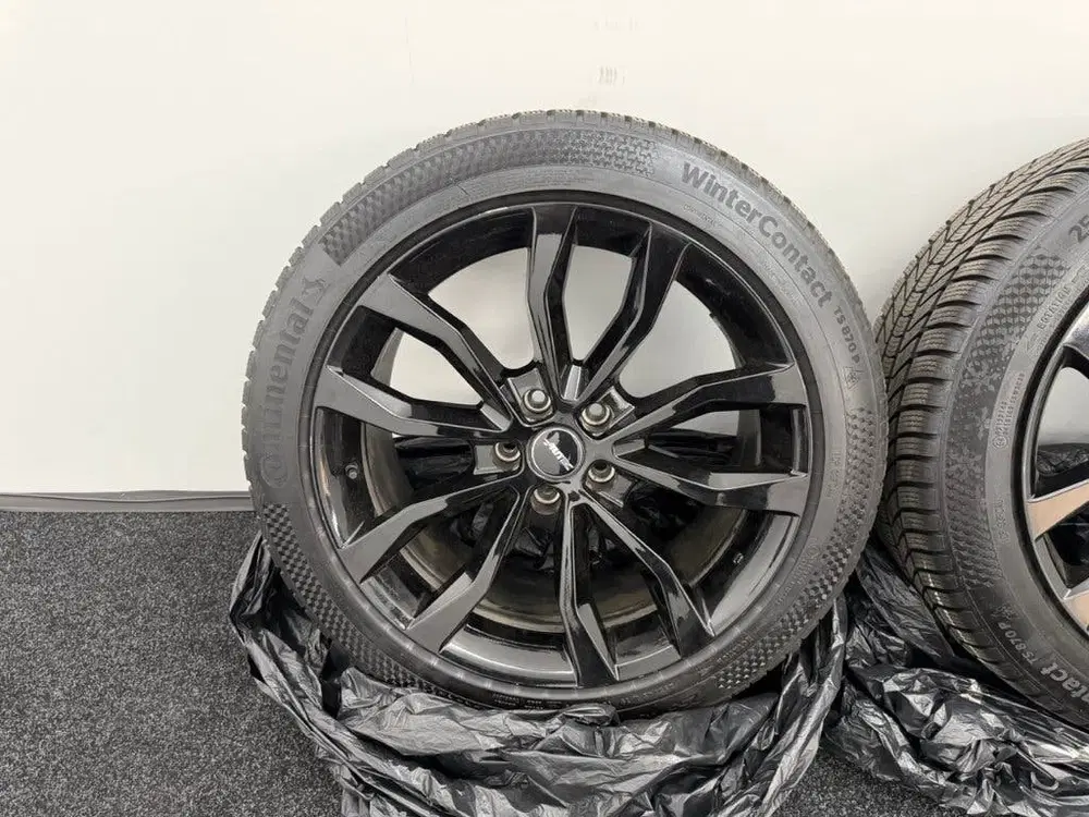Tesla Model Y Long Range AWD uit 2024, foto 16