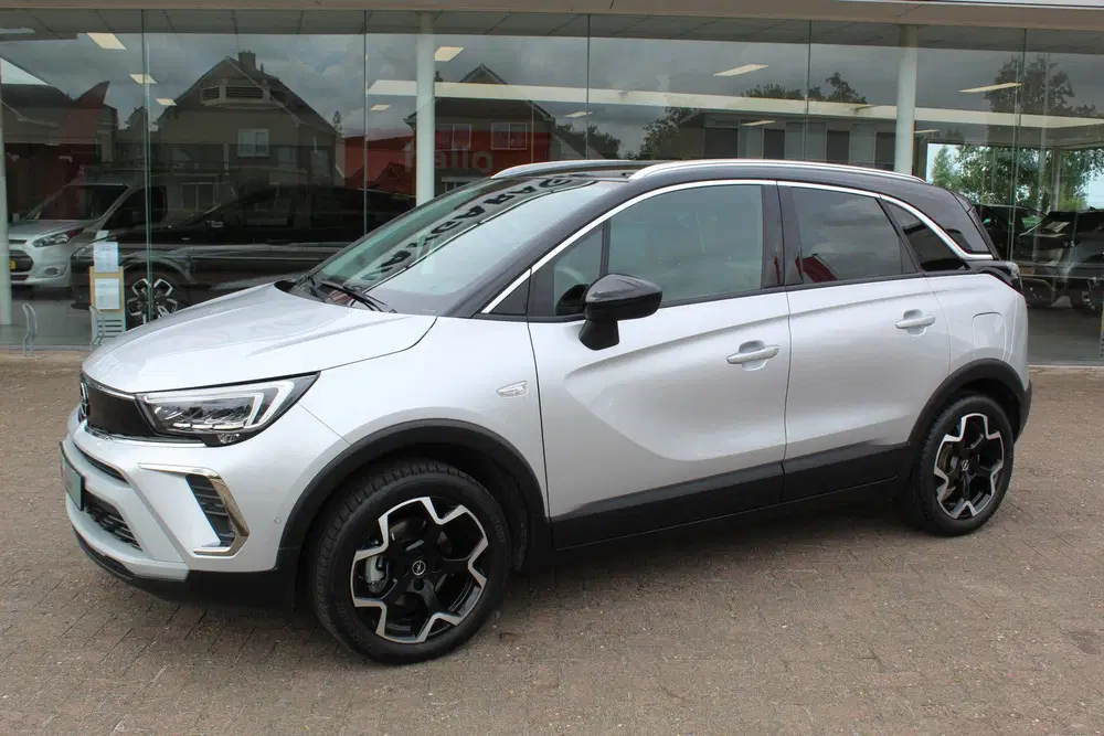 Opel Crossland 1.2-110pk Turbo 'Elegance'. Mooie en luxe uit 2023, foto 2