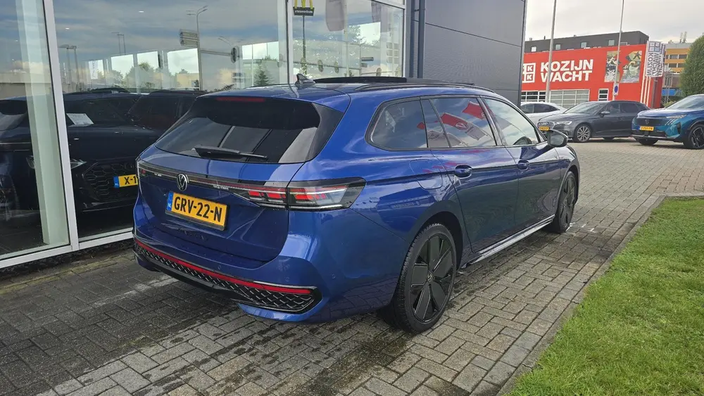 Volkswagen Passat Variant 1.5 eHybrid R-Line Edition |NAP|Pa uit 2024, foto 2