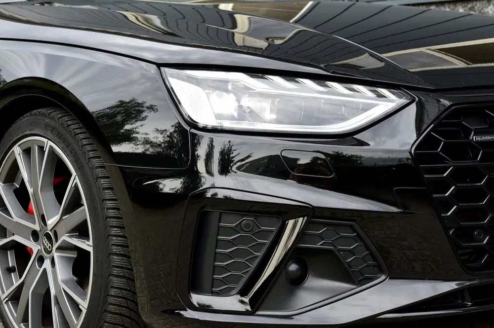 Audi A4 40 TFSI quattro S edition Competition Rijk uit 2024, foto 7