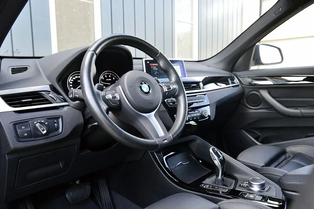 BMW X1 sDrive20i Orange Edition III Rijklaarprijs uit 2019, foto 12