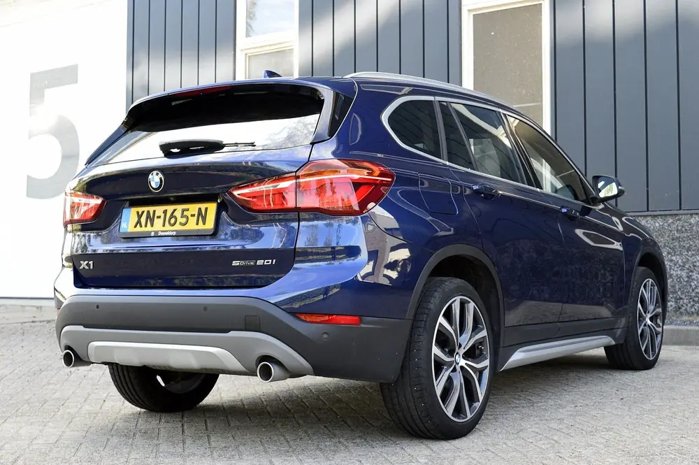 BMW X1 sDrive20i Orange Edition III Rijklaarprijs uit 2019, foto 5