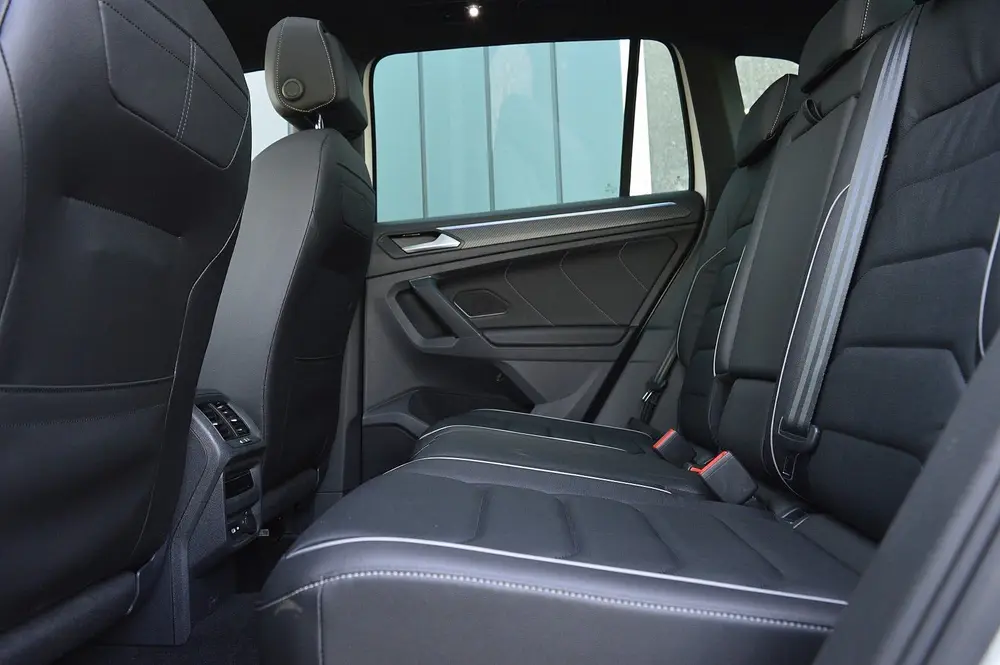 Volkswagen Tiguan 1.4 TSI eHybrid R-Line Business+ SOH 88% R uit 2022, foto 20