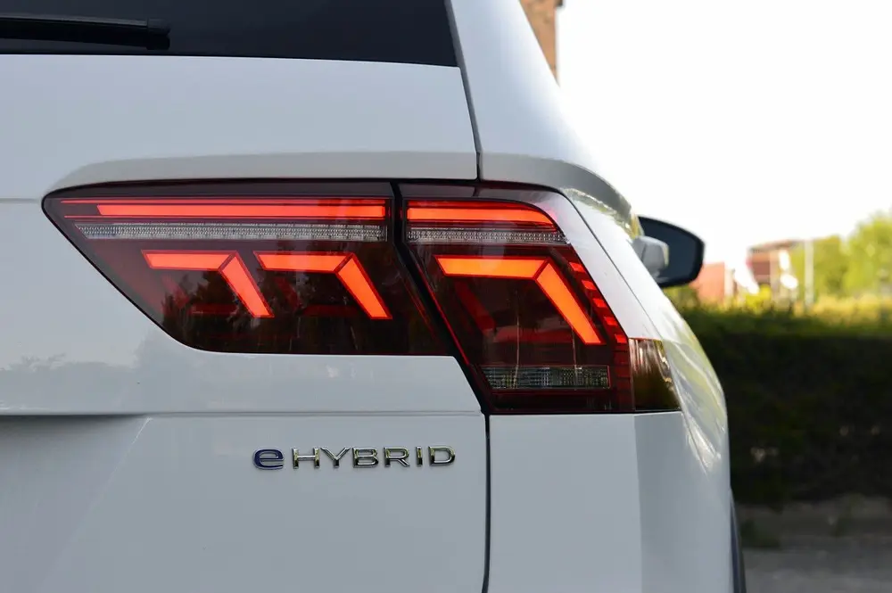 Volkswagen Tiguan 1.4 TSI eHybrid R-Line Business+ SOH 88% R uit 2022, foto 9