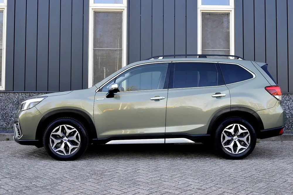 Subaru Forester 2.0i e-BOXER First Edition Rijklaarprijs-Gar uit 2019, foto 2