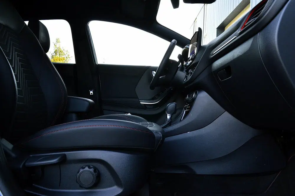 Ford Puma 1.0 EcoBoost Hybrid ST-Line X Rijklaarprij uit 2024, foto 15