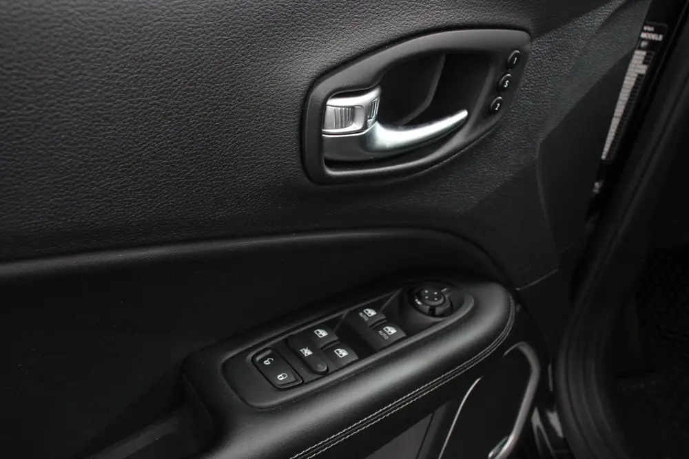 Jeep Compass 4xe 240 Plug-in Hybrid S Navigatie Apple Carpla uit 2021, foto 12