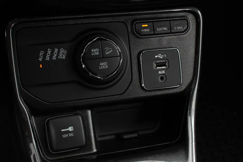 Jeep Compass 4xe 240 Plug-in Hybrid S Navigatie Apple Carpla uit 2021, foto 17