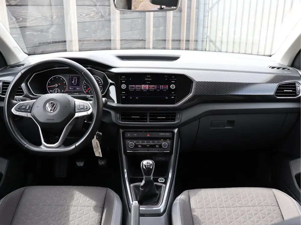 Volkswagen T-Cross 1.0 TSI Style NL-auto | LED | Carplay uit 2020, foto 19