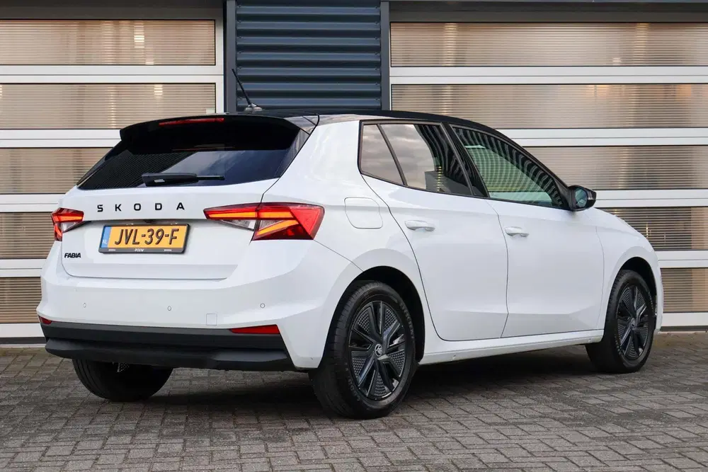 Skoda Fabia 1.0 TSI 95pk Business Edition uit 2025, foto 2