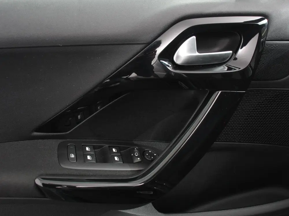 Peugeot 208 1.2 PureTech 110pk Automaat Allure Cruise uit 2019, foto 14