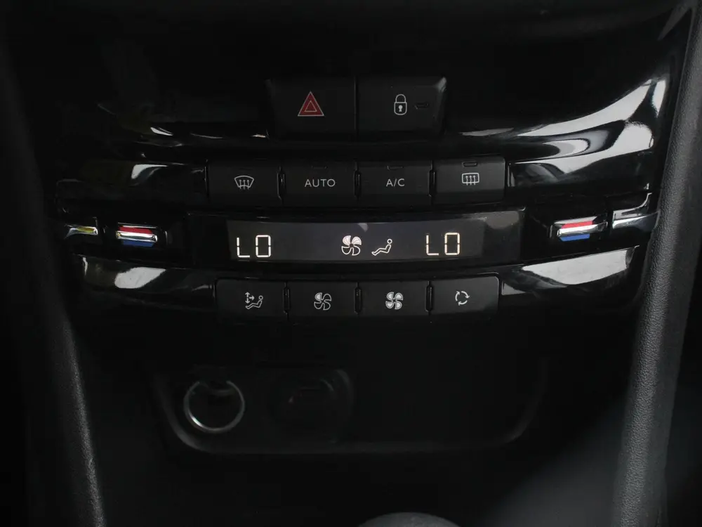 Peugeot 208 1.2 PureTech 110pk Automaat Allure Cruise uit 2019, foto 17