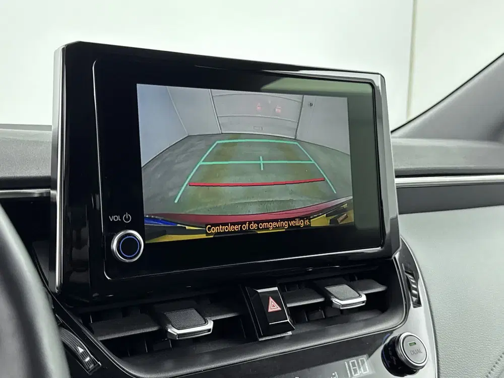Toyota Corolla 2.0 Hybrid Dynamic uit 2022, foto 10