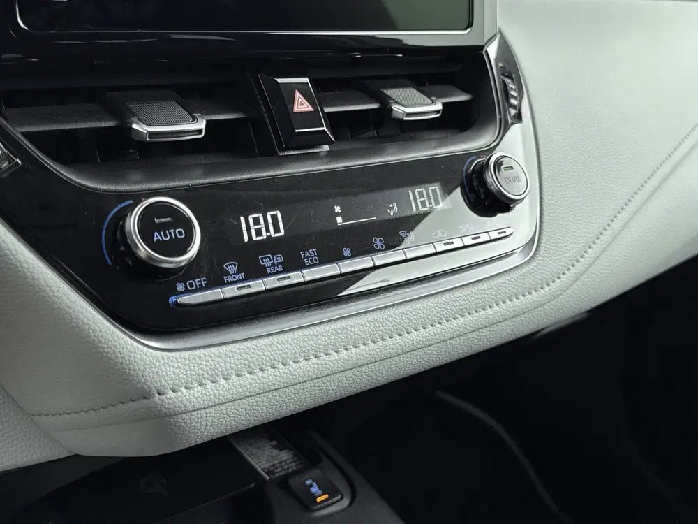 Toyota Corolla 2.0 Hybrid Dynamic uit 2022, foto 11