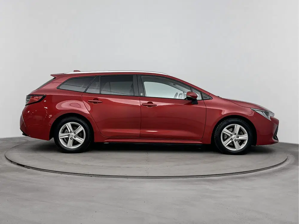 Toyota Corolla 2.0 Hybrid Dynamic uit 2022, foto 16