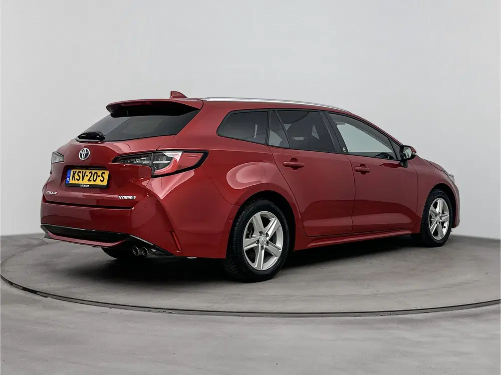 Toyota Corolla 2.0 Hybrid Dynamic uit 2022, foto 2
