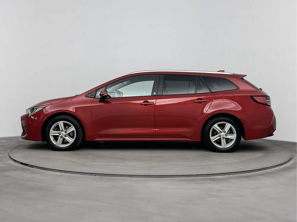 Toyota Corolla 2.0 Hybrid Dynamic uit 2022, foto 3