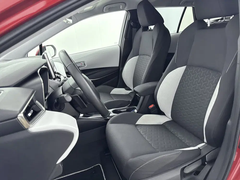 Toyota Corolla 2.0 Hybrid Dynamic uit 2022, foto 4