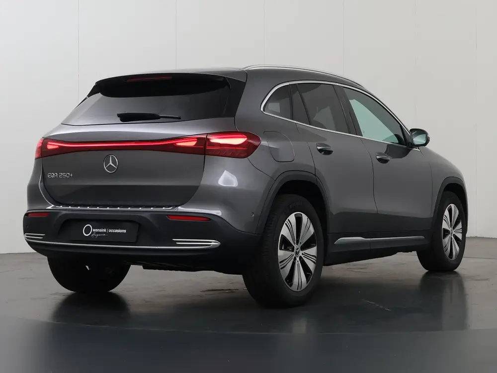 Mercedes-Benz EQA 250+ Luxury Line 71 kWh uit 2025, foto 2