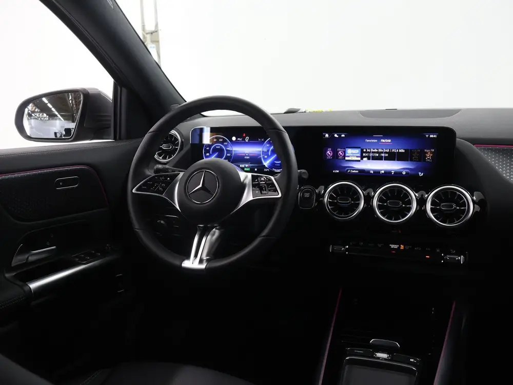 Mercedes-Benz EQA 250+ Luxury Line 71 kWh uit 2025, foto 9