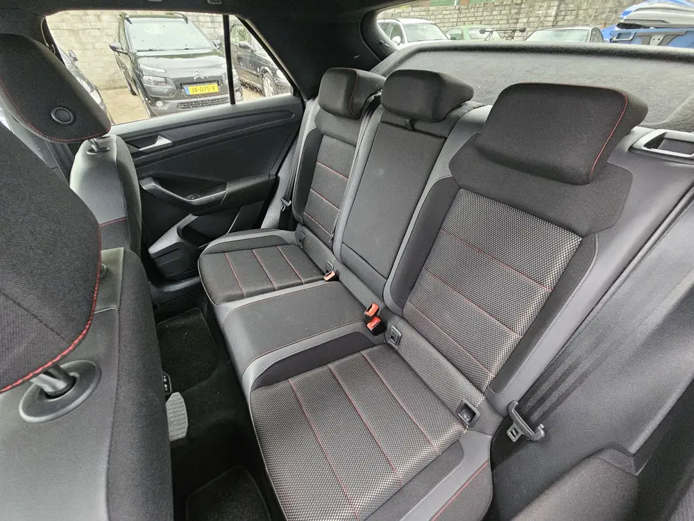 Volkswagen T-Roc 1.5 TSI Sport R-LINE NAVI PANODAK TEL LM PD uit 2020, foto 13