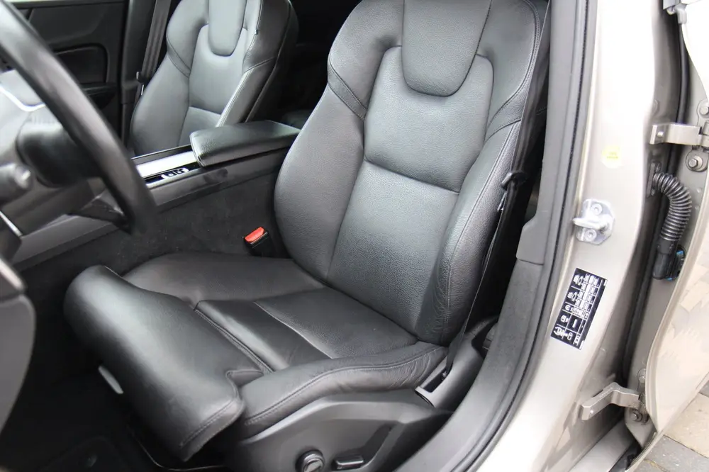 Volvo V60 2.0 T5 Inscription Carplay Trekhaak Navi Cruise ! uit 2019, foto 10