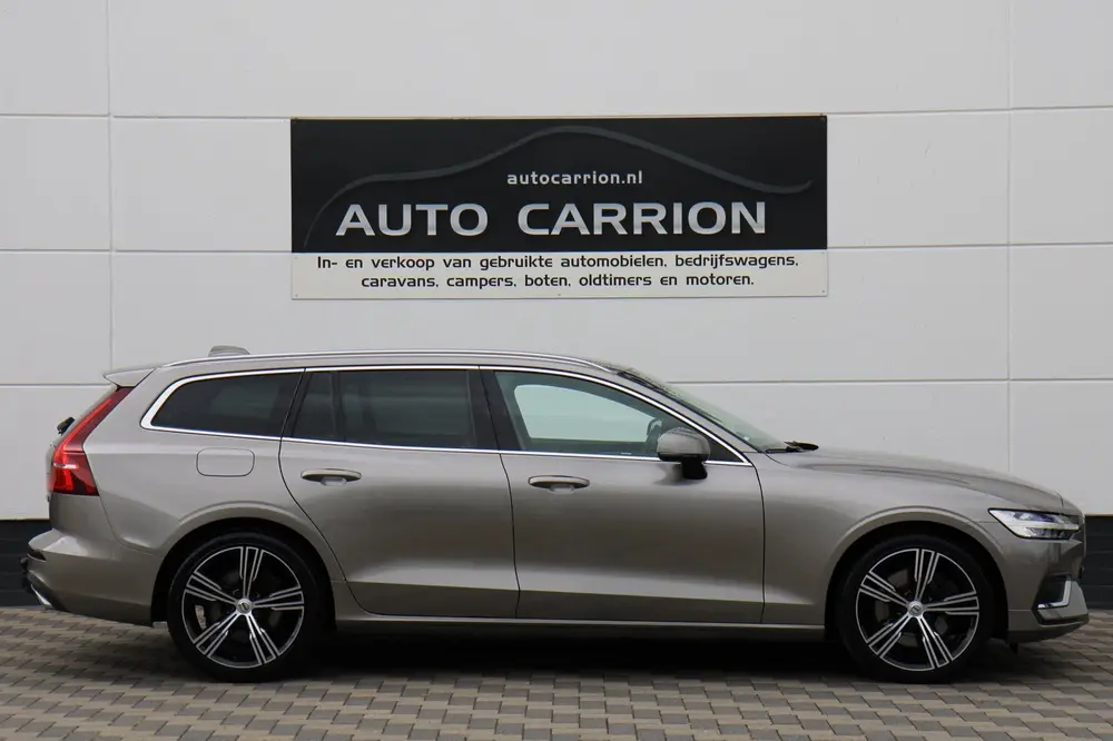 Volvo V60 2.0 T5 Inscription Carplay Trekhaak Navi Cruise ! uit 2019, foto 2
