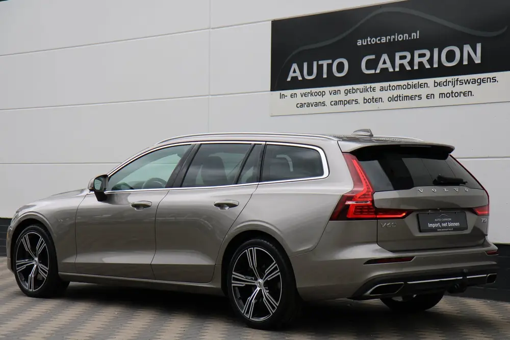 Volvo V60 2.0 T5 Inscription Carplay Trekhaak Navi Cruise ! uit 2019, foto 7