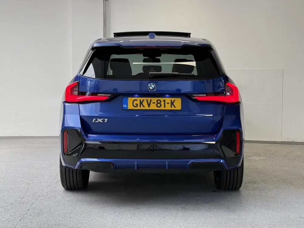 BMW iX1 eDrive20 67 kWh M-Sport uit 2024, foto 11