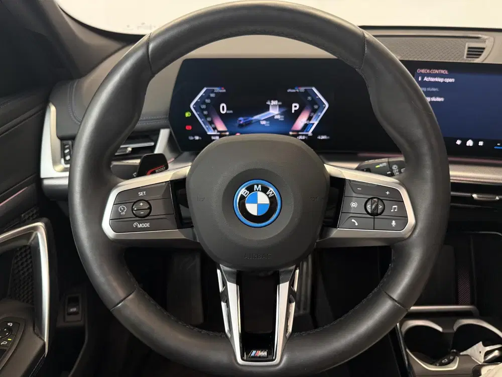 BMW iX1 eDrive20 67 kWh M-Sport uit 2024, foto 12