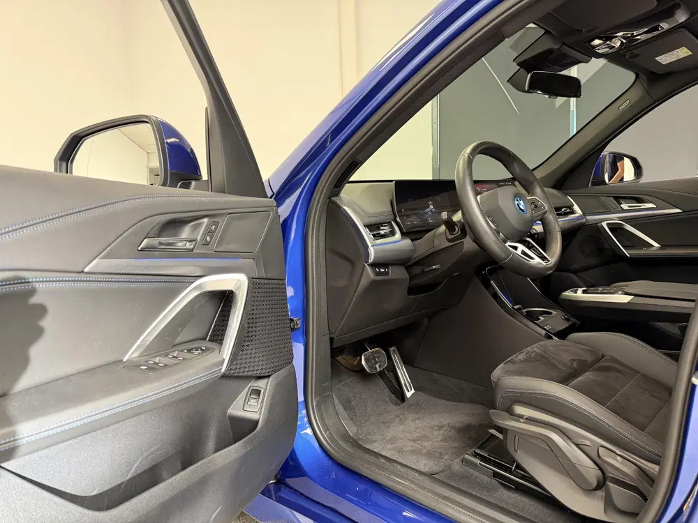 BMW iX1 eDrive20 67 kWh M-Sport uit 2024, foto 16