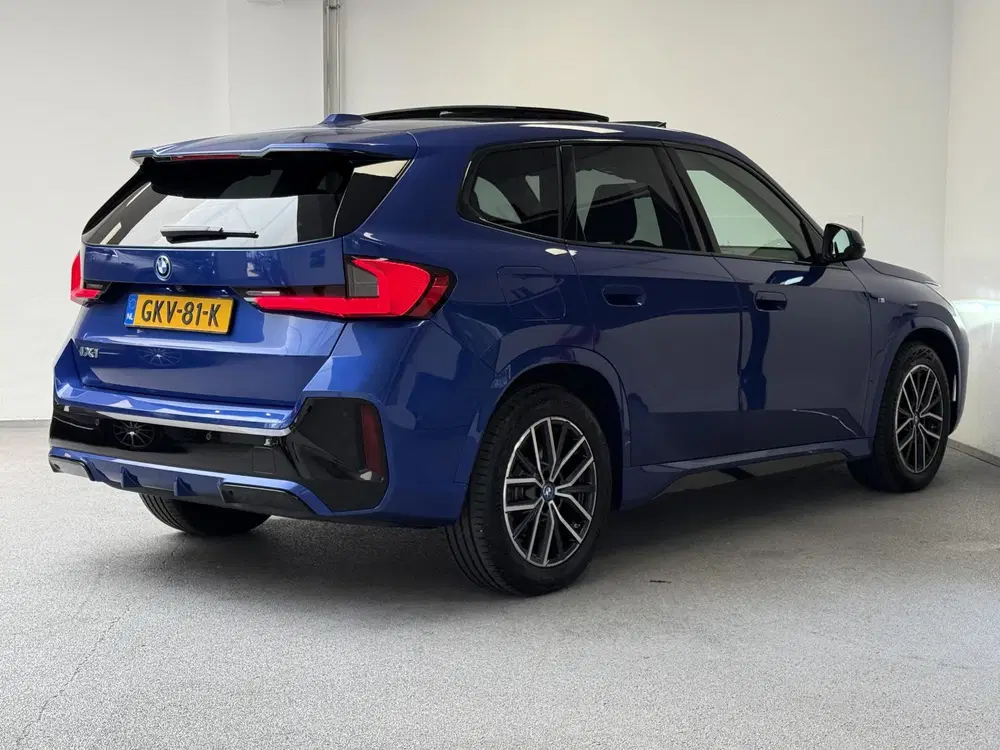 BMW iX1 eDrive20 67 kWh M-Sport uit 2024, foto 2