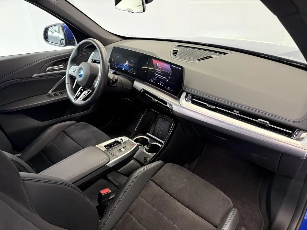BMW iX1 eDrive20 67 kWh M-Sport uit 2024, foto 3